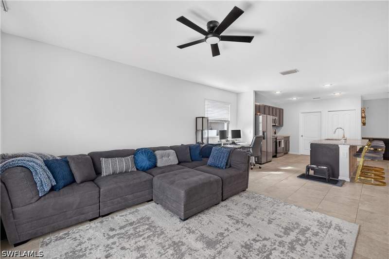 4 bedroom SingleFamilyResidence at 4301 17th St SW, Lehigh Acres, Lehigh Acres — photo 4