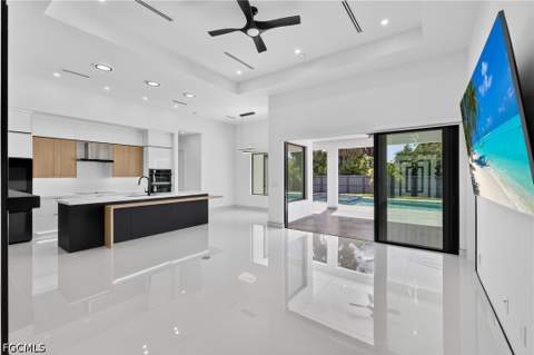 708 SW 10th St, Cape Coral FL - photo 7 of 70