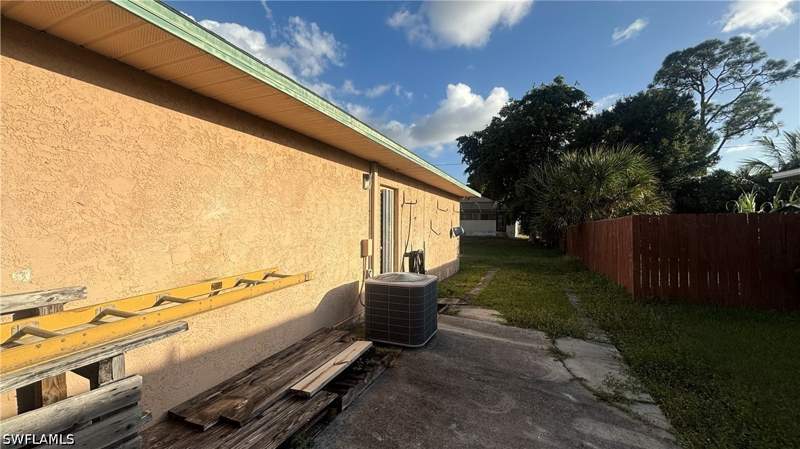 2 bedroom SingleFamilyResidence at 8064 New Jersey Blvd, San Carlos Park, Fort Myers — photo 2