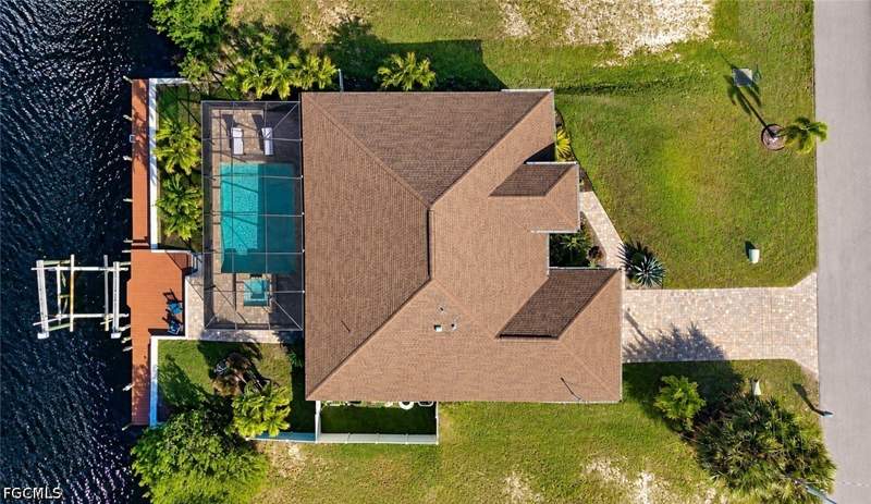 3 bedroom SingleFamilyResidence at 4321 NW 33rd St, Cape Coral, Cape Coral — photo 3