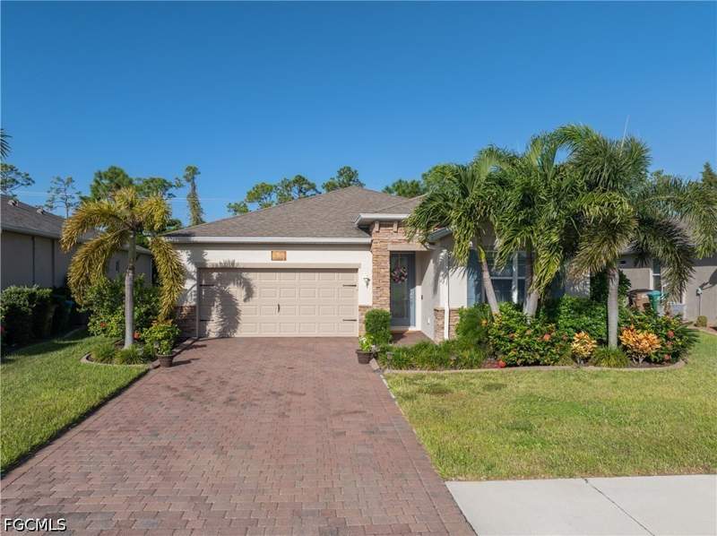 3 bedroom SingleFamilyResidence at 3161 Amadora Cir, Cape Coral, Cape Coral — photo 4