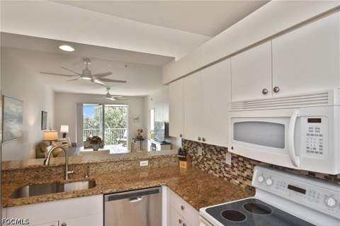8076 Queen Palm Ln 443, Fort Myers FL - photo 10 of 40