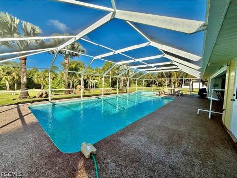 707 Washington Ave, Lehigh Acres FL - photo 8 of 50