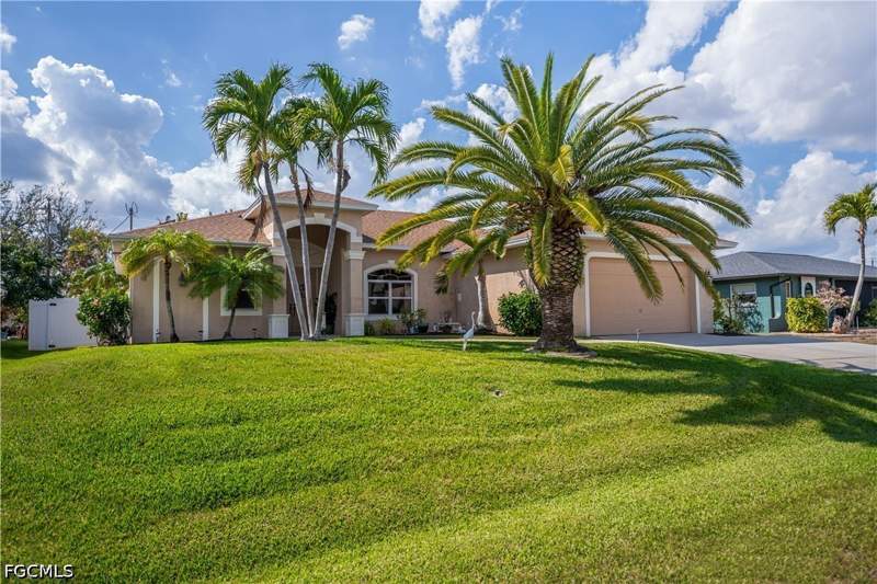3 bedroom SingleFamilyResidence at 1230 SE 3rd Ave, Cape Coral, Cape Coral — photo 2
