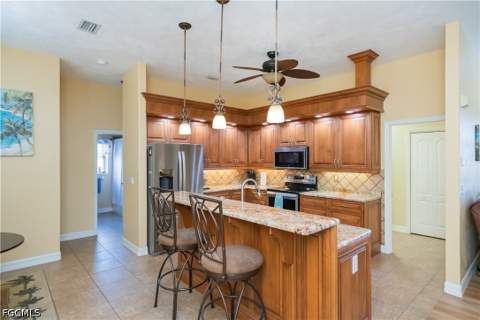 1230 SE 3rd Ave, Cape Coral FL - photo 6 of 23
