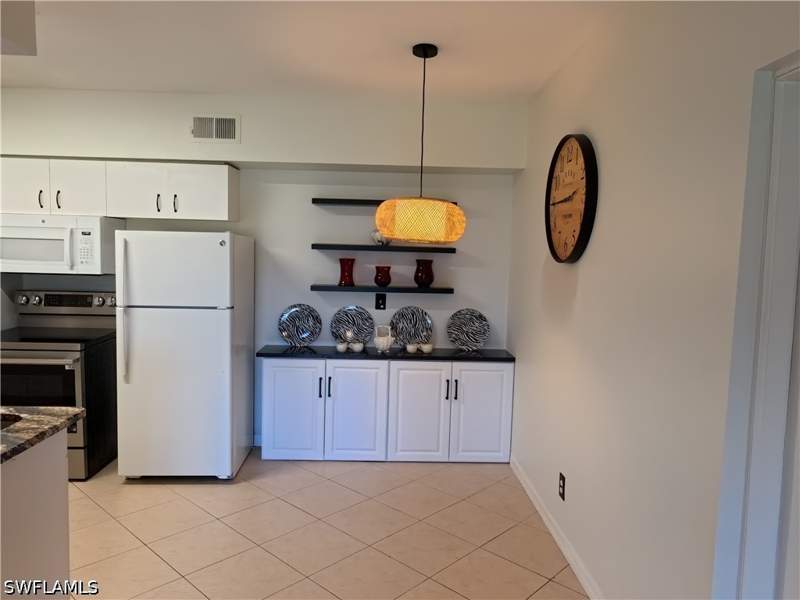 1 bedroom Condominium at 27111 Matheson Ave 106, Gardens Of Bonita Springs, Bonita Springs — photo 2