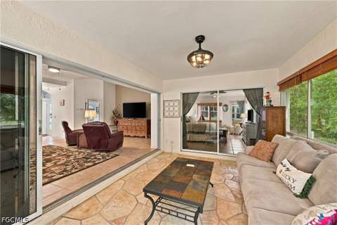 2190 Rio Nuevo Dr, North Fort Myers FL - photo 11 of 34