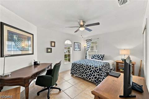 2190 Rio Nuevo Dr, North Fort Myers FL - photo 16 of 34