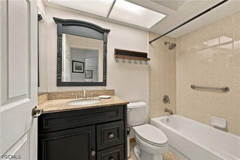 2190 Rio Nuevo Dr, North Fort Myers FL - photo 17 of 34