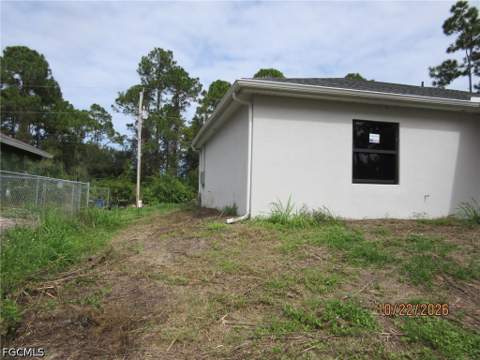 808 Runble St E, Lehigh Acres FL - photo 11 of 11