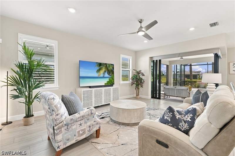 3 bedroom SingleFamilyResidence at 1870 Amador Ct, Terreno At Valencia, Naples — photo 3
