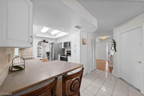 19 SE 21st Ave, Cape Coral FL - photo 9 of 28