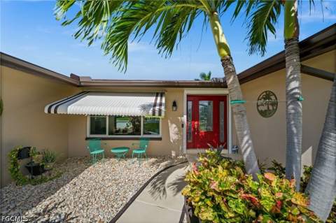 425 Pinecrest Ct, Cape Coral FL - photo 8 of 48