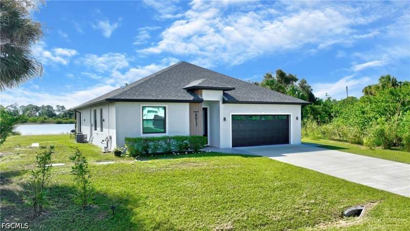 3 bedroom SingleFamilyResidence at 8017 Sunrise Cir, Port Labelle, Labelle — photo 3