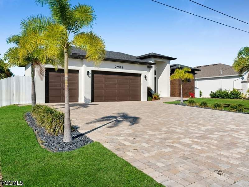 4 bedroom SingleFamilyResidence at 2905 SW 2nd Ln, Cape Coral, Cape Coral — photo 2