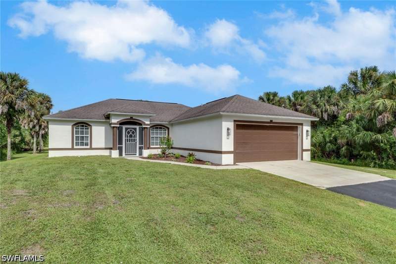 2 bedroom SingleFamilyResidence at 4869 22nd Ave SE, Golden Gate Estates, Naples — photo 2