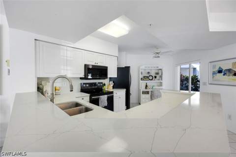 5045 Cedar Springs Dr 101, Naples FL - photo 10 of 36