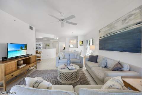 5045 Cedar Springs Dr 101, Naples FL - photo 7 of 36