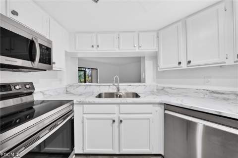 9627 Eaton Gardens Ln 103, Fort Myers FL - photo 15 of 47