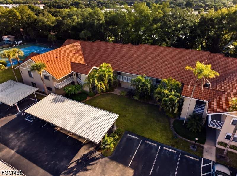 2 bedroom Condominium at 9627 Eaton Gardens Ln 103, Villages, Fort Myers — photo 2
