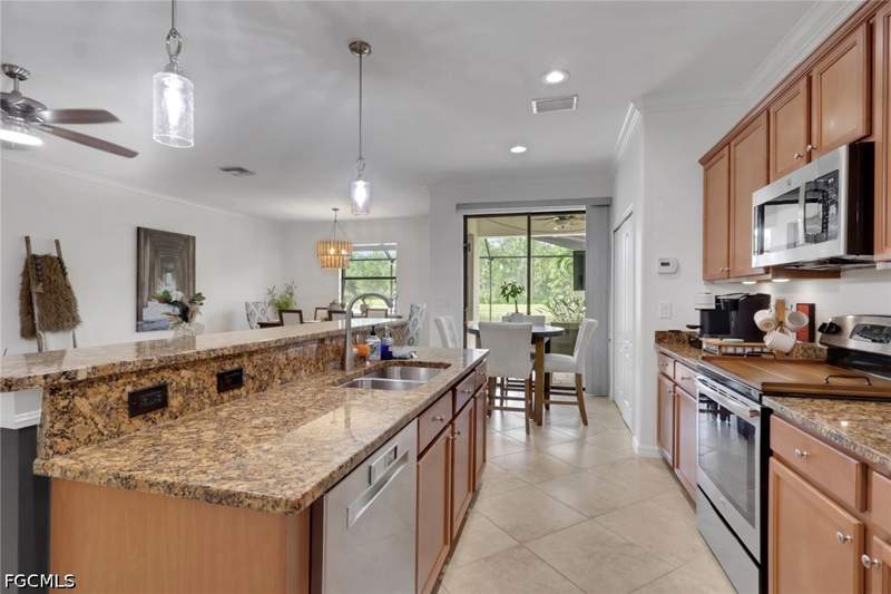 5 bedroom SingleFamilyResidence at 9517 River Otter Dr, Reflection Isles, Fort Myers — photo 3