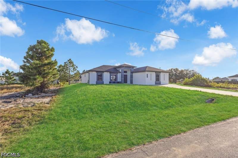 4 bedroom SingleFamilyResidence at 2813 18th St SW, Lehigh Acres, Lehigh Acres — photo 4