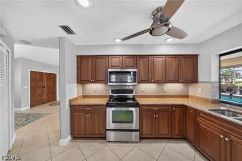 2522 SE 24th Ave, Cape Coral FL - photo 15 of 41