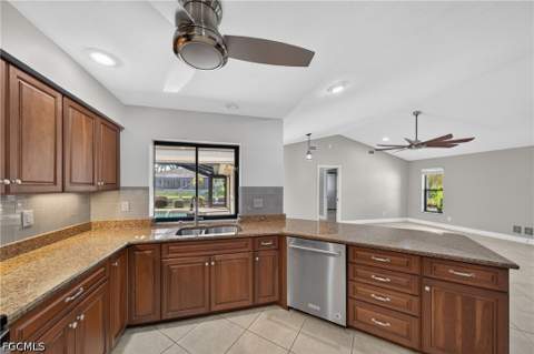 2522 SE 24th Ave, Cape Coral FL - photo 16 of 41