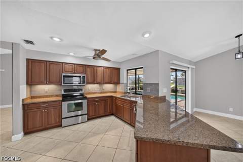 2522 SE 24th Ave, Cape Coral FL - photo 18 of 41