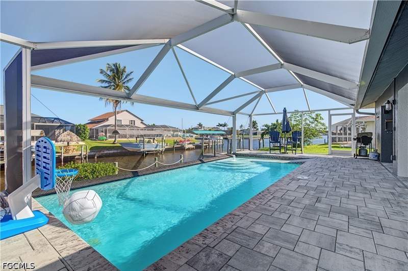 3 bedroom SingleFamilyResidence at 1307 SW 43rd Ter, Cape Coral, Cape Coral — photo 2