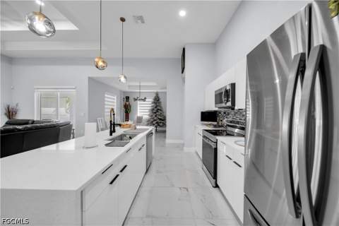 910 Scott Ave, Lehigh Acres FL - photo 11 of 49