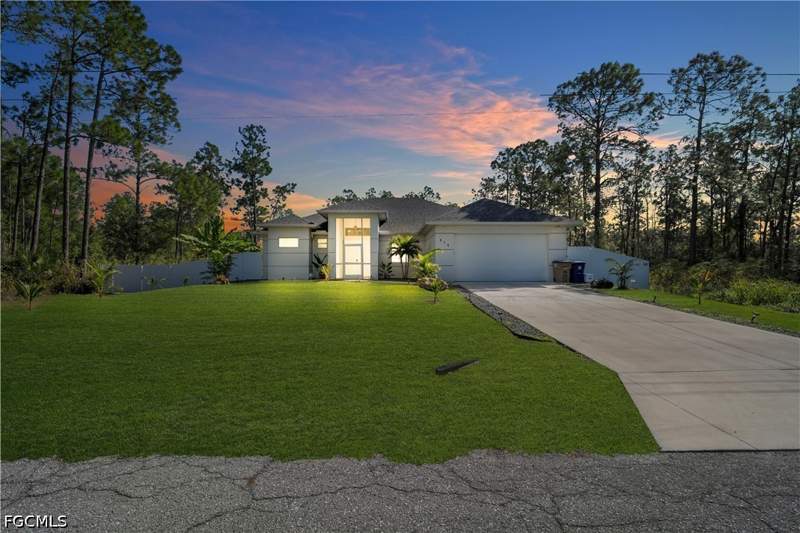 3 bedroom SingleFamilyResidence at 910 Scott Ave, Lehigh Acres, Lehigh Acres — photo 3
