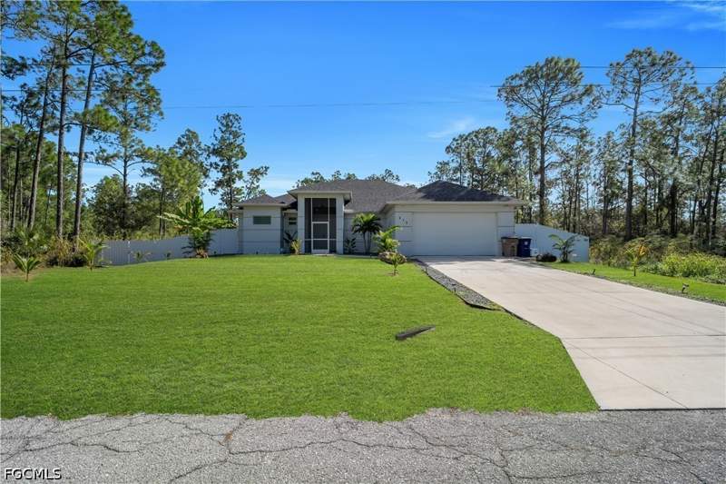 3 bedroom SingleFamilyResidence at 910 Scott Ave, Lehigh Acres, Lehigh Acres — photo 4
