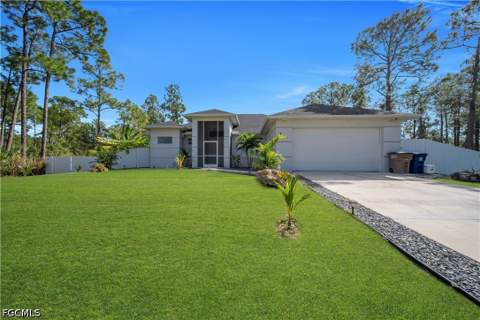 910 Scott Ave, Lehigh Acres FL - photo 6 of 49