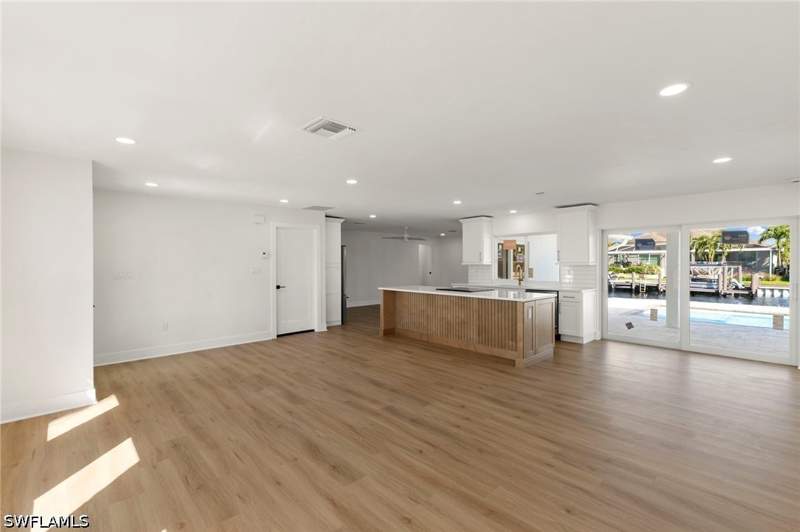 4 bedroom SingleFamilyResidence at 788 Sea Ct, Marco Island, Marco Island — photo 5
