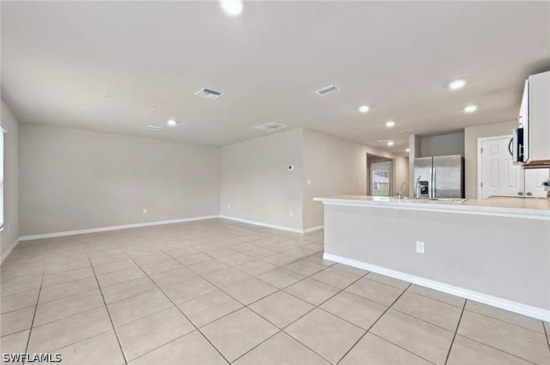 3 bedroom SingleFamilyResidence at 2819 43rd St W, Lehigh Acres, Lehigh Acres — photo 3