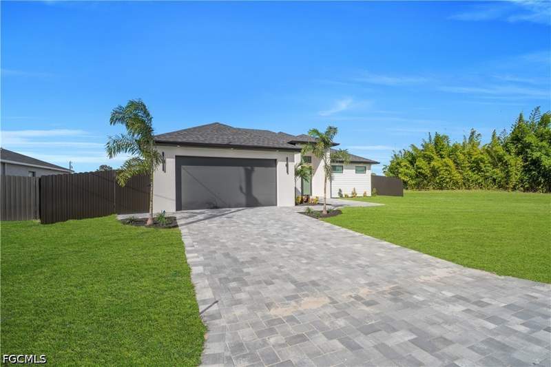 4 bedroom SingleFamilyResidence at 609 SE 2nd St, Cape Coral, Cape Coral — photo 4