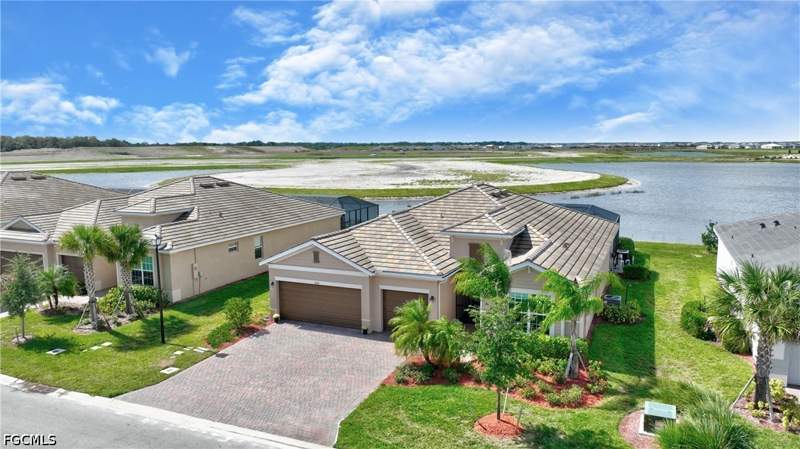 3 bedroom SingleFamilyResidence at 3525 Stormy Creek Ln, Country Club, Alva — photo 3