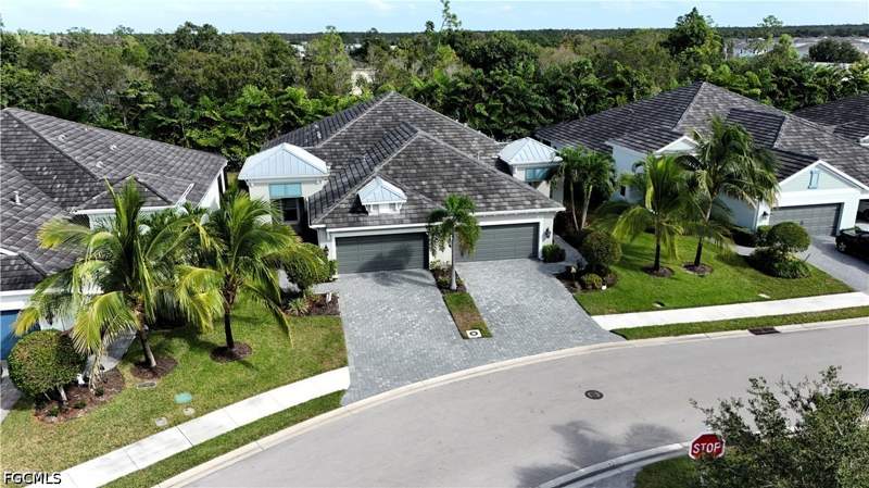 2 bedroom Attached at 11612 Solano Dr, Windsong, Fort Myers — photo 2