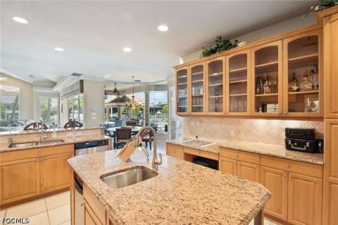1523 Hermitage Ln, Cape Coral FL - photo 14 of 39