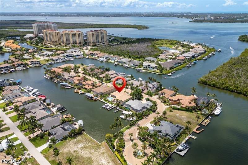 4 bedroom SingleFamilyResidence at 1523 Hermitage Ln, Hermitage, Cape Coral — photo 3