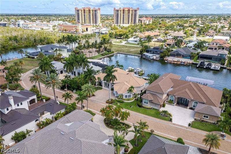 4 bedroom SingleFamilyResidence at 1523 Hermitage Ln, Hermitage, Cape Coral — photo 4