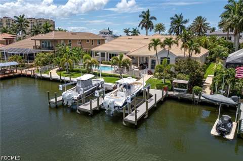 1523 Hermitage Ln, Cape Coral FL - photo 6 of 39