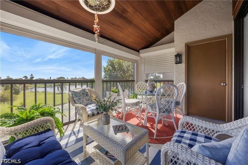 2 bedroom Condominium at 2065 W Lakeview Blvd 5, Lakeside At Lochmoor Condo, North Fort Myers — photo 2