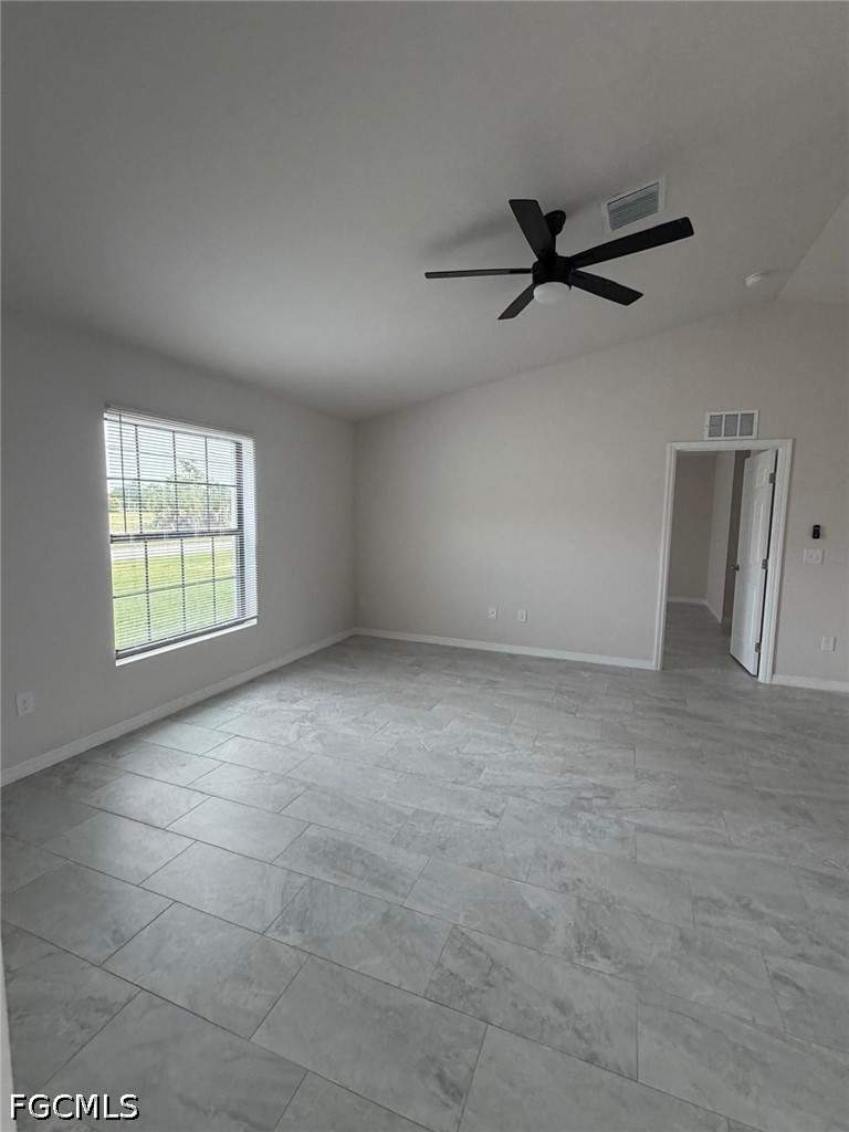 3 bedroom SingleFamilyResidence at 330 SW 11th Pl, Cape Coral, Cape Coral — photo 4