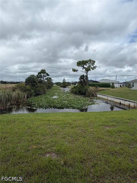 330 SW 11th Pl, Cape Coral FL - photo 7 of 17