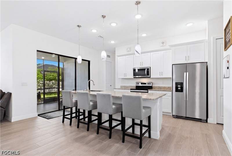 4 bedroom SingleFamilyResidence at 1807 SW 4th St, Cape Coral, Cape Coral — photo 5