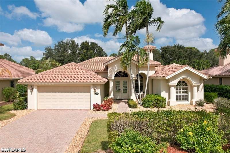 4 bedroom SingleFamilyResidence at 971 Tivoli Ct N, Briarwood, Naples — photo 3