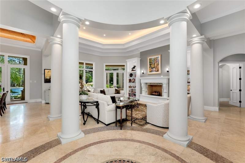 3 bedroom SingleFamilyResidence at 15176 Brolio Way, Padova, Naples — photo 3