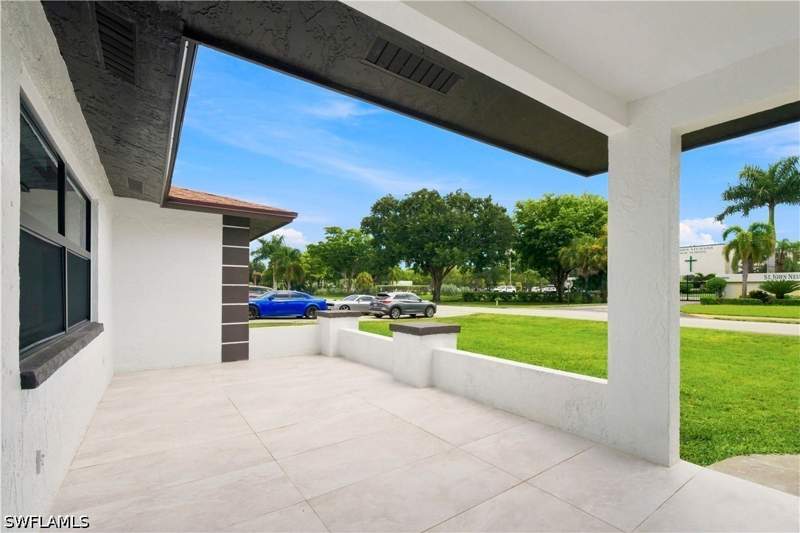 4 bedroom SingleFamilyResidence at 3055 53rd St SW, Golden Gate City, Naples — photo 2